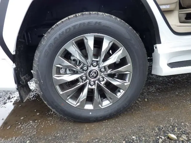 TOYOTA LAND CRUISER thumbnail 17