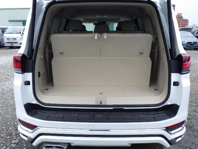 TOYOTA LAND CRUISER thumbnail 8
