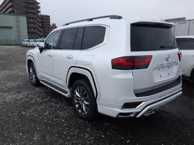 TOYOTA LAND CRUISER thumbnail 5