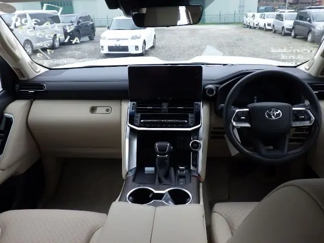 TOYOTA LAND CRUISER thumbnail 11