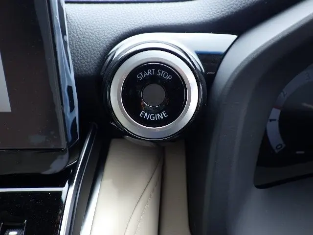 TOYOTA LAND CRUISER thumbnail 9