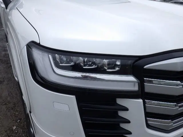 TOYOTA LAND CRUISER thumbnail 3