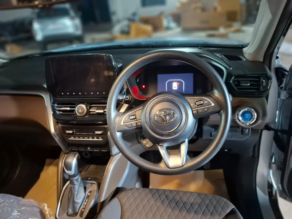 TOYOTA HYRYDER thumbnail 9