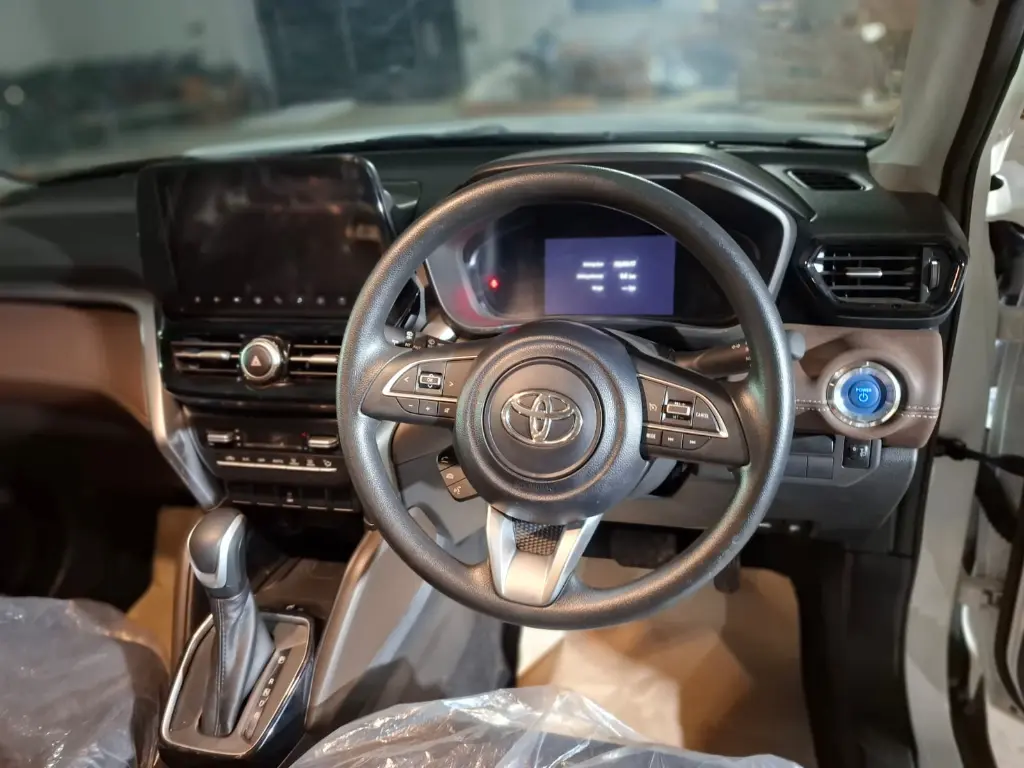 TOYOTA HYRYDER thumbnail 7