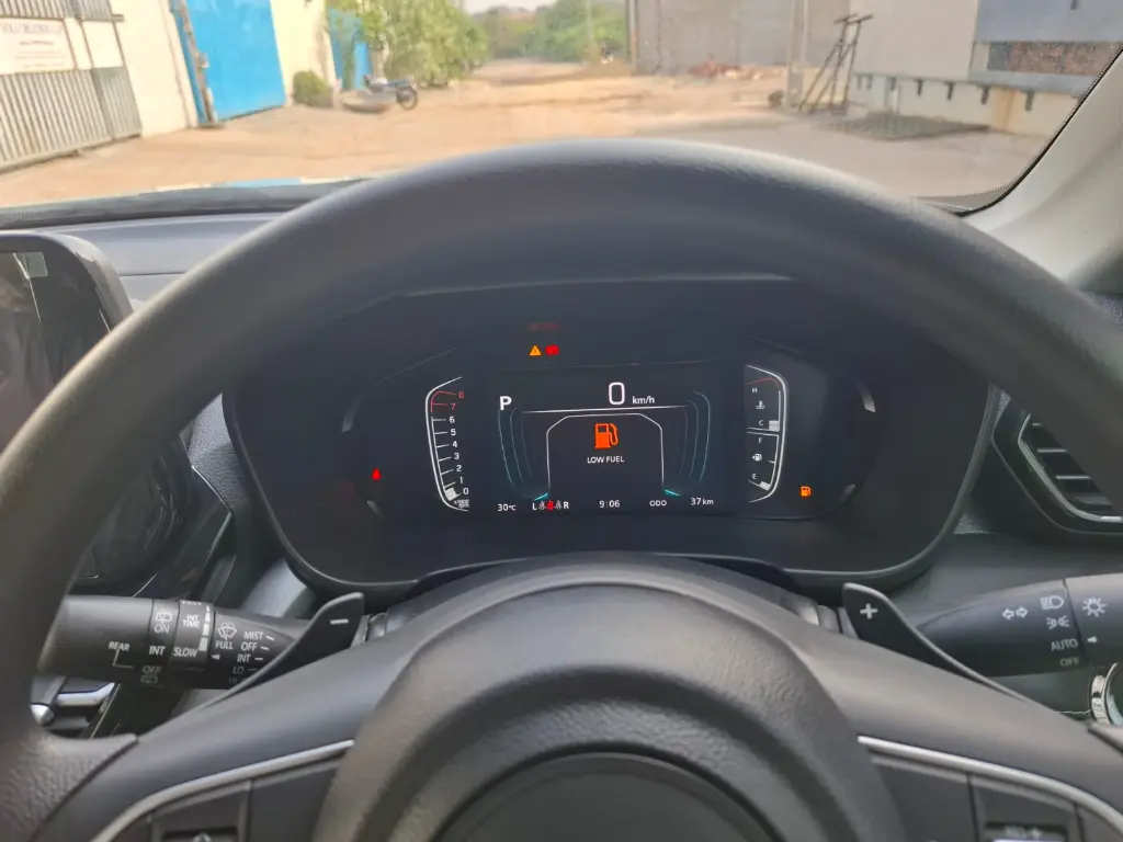 TOYOTA HYRYDER thumbnail 9