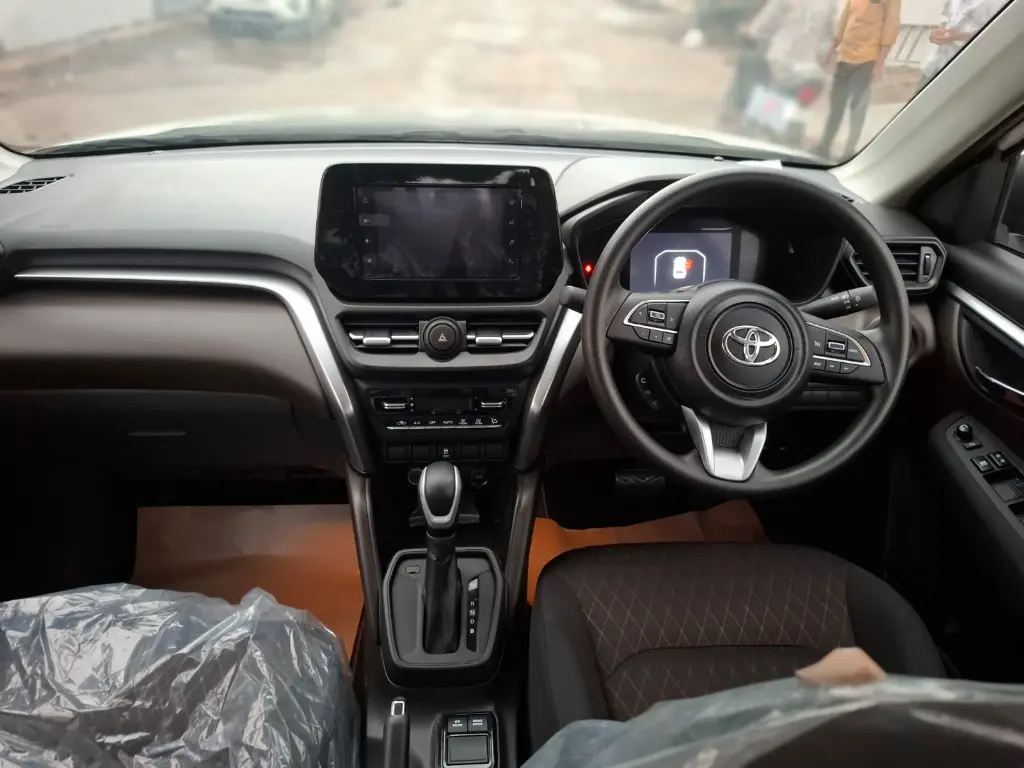 TOYOTA HYRYDER thumbnail 8