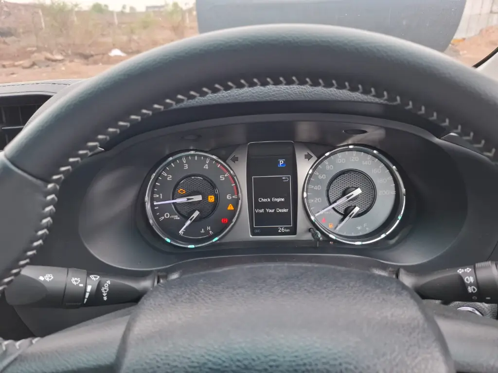 TOYOTA HILUX thumbnail 10