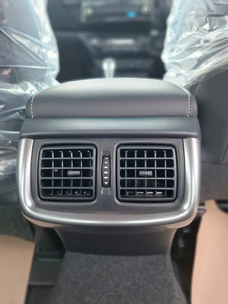 TOYOTA HILUX thumbnail 10