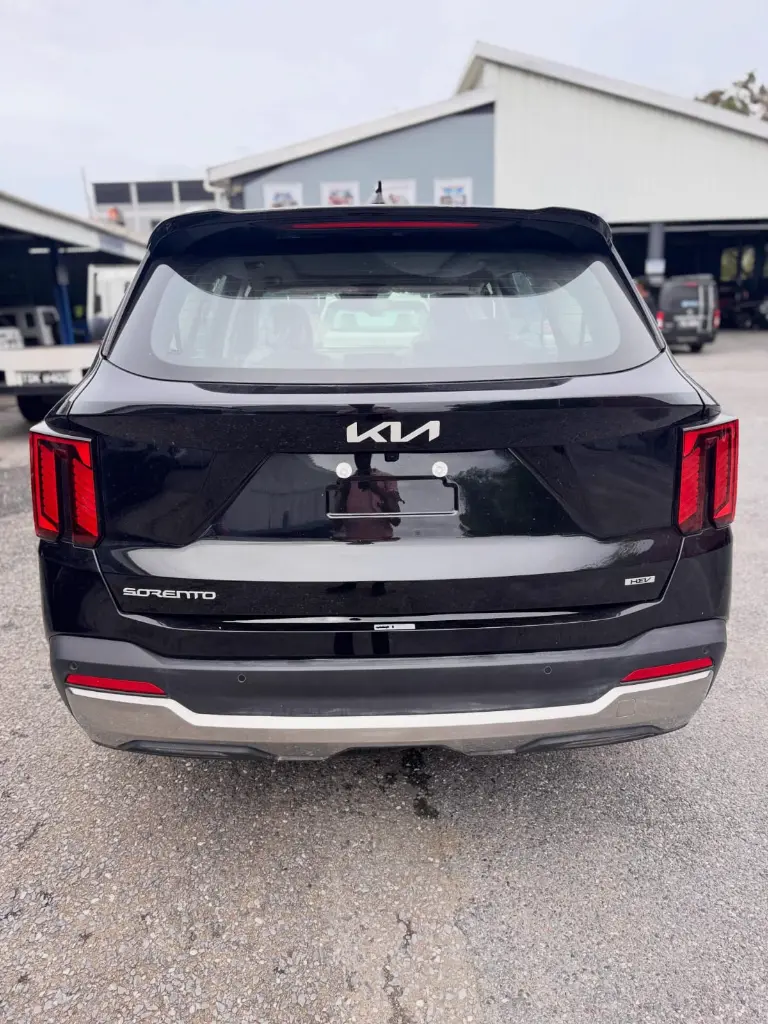 KIA SORENTO thumbnail 4