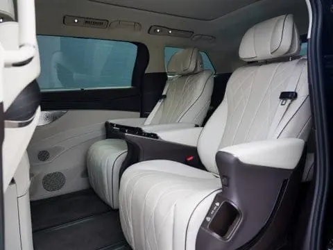 BYD DENZA D9 thumbnail 11