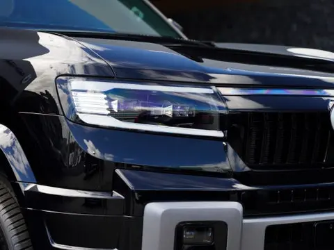 BYD DENZA B8 thumbnail 2