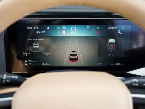 BYD DENZA B8 thumbnail 8