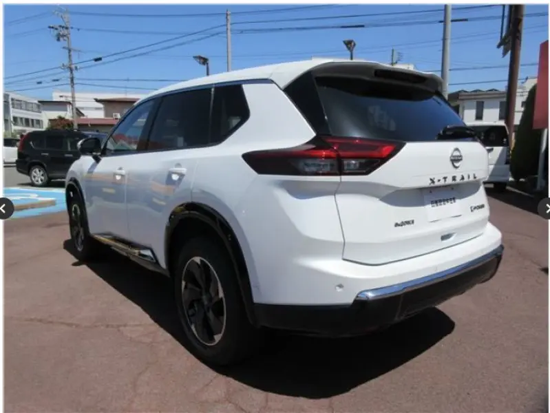 NISSAN X-TRAIL thumbnail 6