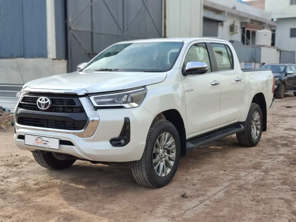 TOYOTA HILUX thumbnail 4