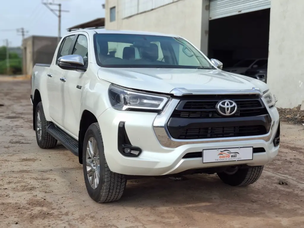 TOYOTA HILUX thumbnail 6