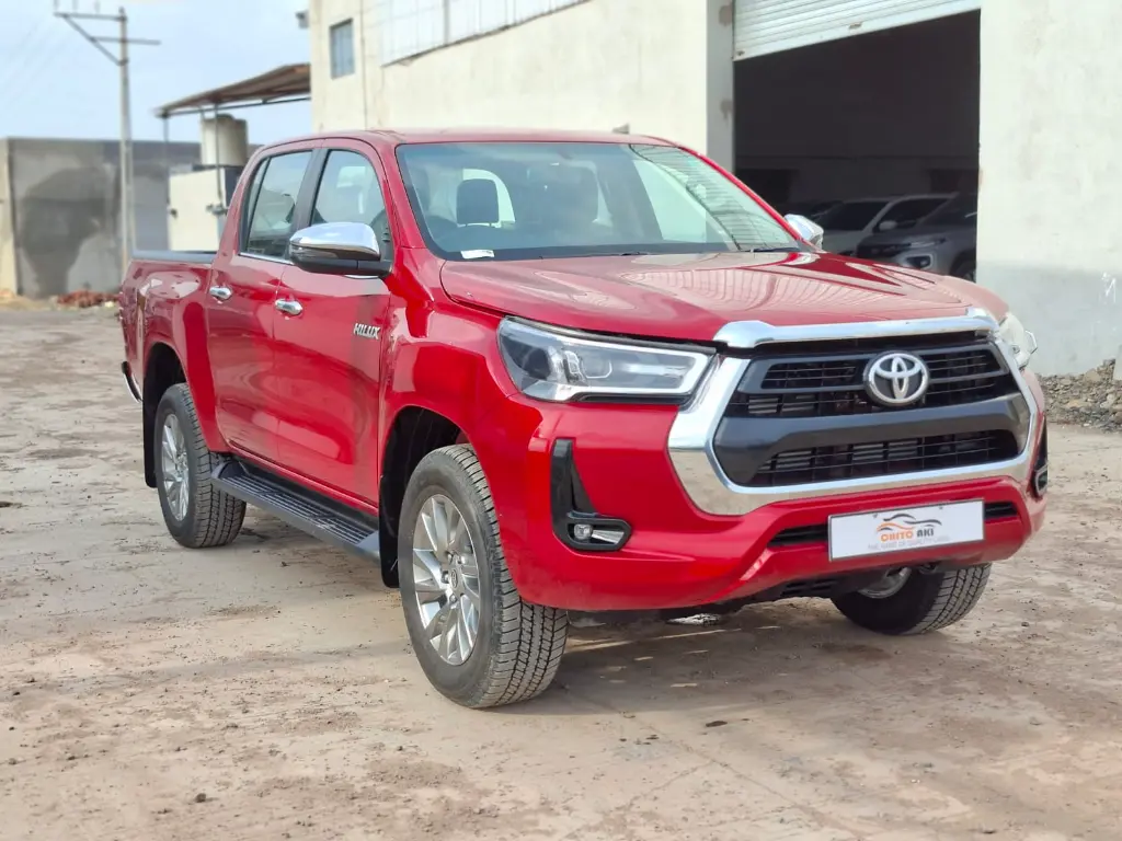 TOYOTA HILUX thumbnail 2