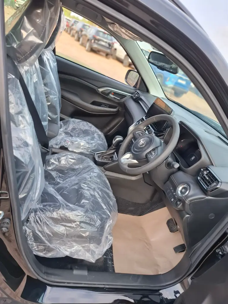 TOYOTA HYRYDER thumbnail 6