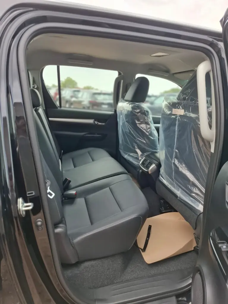 TOYOTA HILUX thumbnail 8