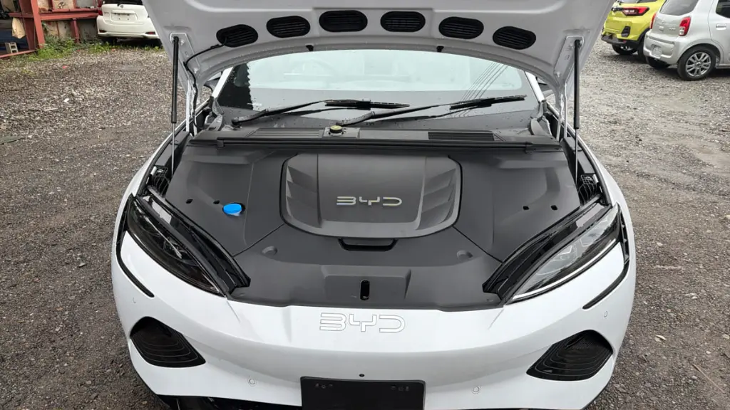 BYD SEAL thumbnail 2