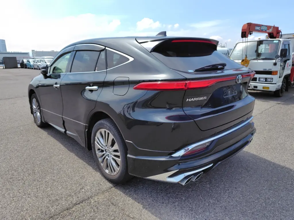 TOYOTA HARRIER thumbnail 4