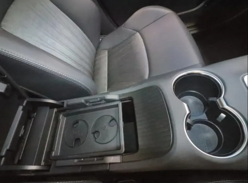 TOYOTA HARRIER thumbnail 9