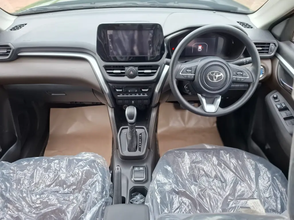 TOYOTA HYRYDER thumbnail 4