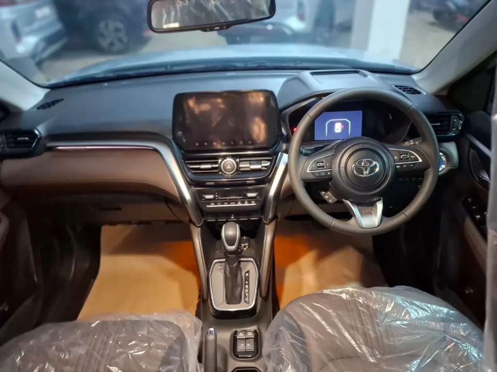 TOYOTA HYRYDER thumbnail 4