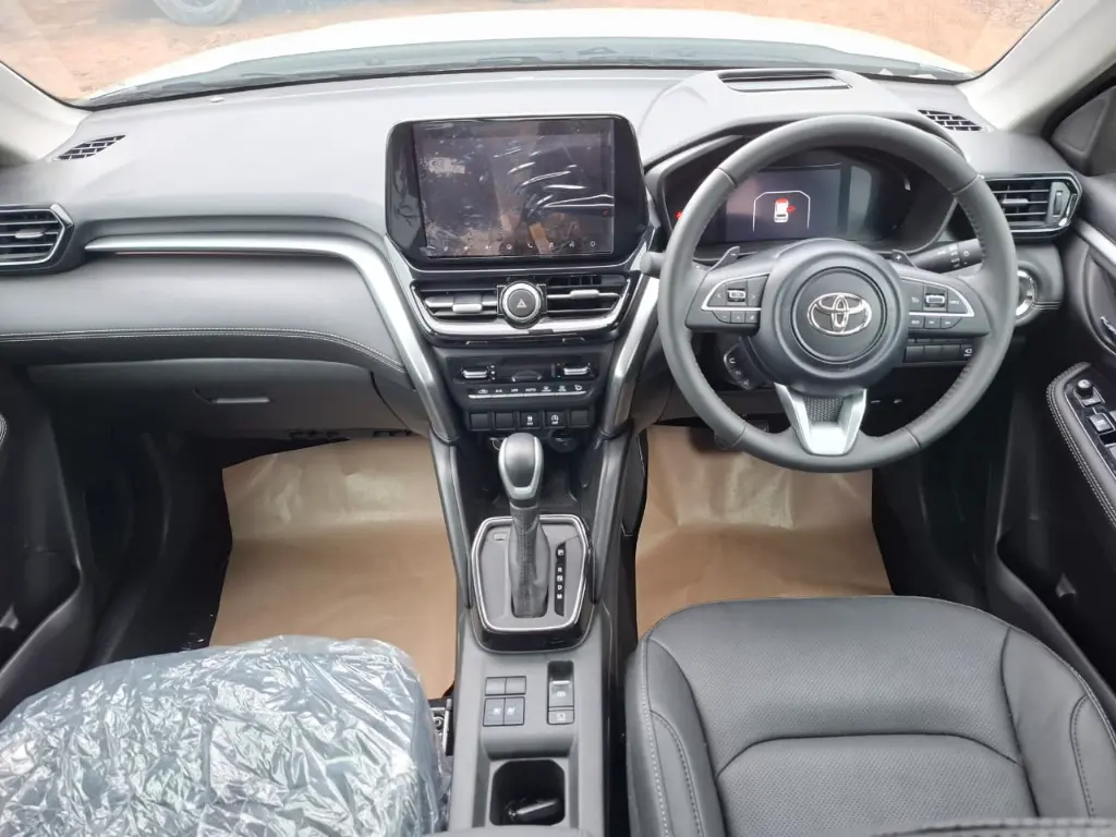TOYOTA HYRYDER thumbnail 4