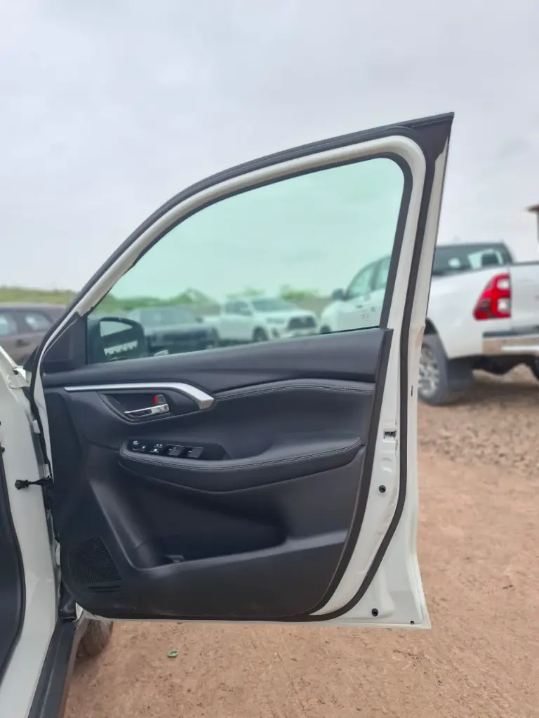 TOYOTA HYRYDER thumbnail 7