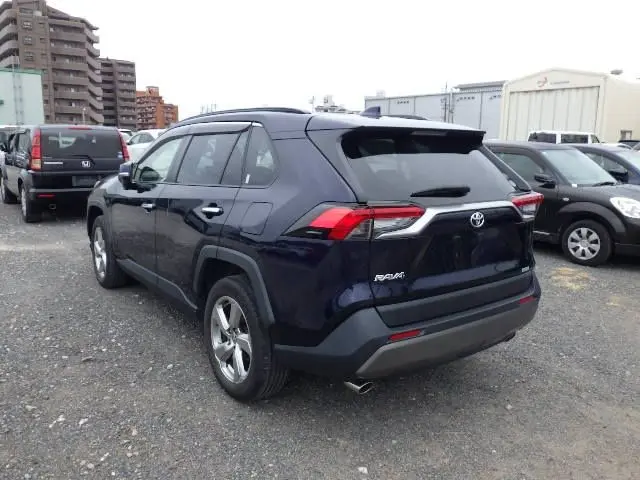 TOYOTA RAV4 thumbnail 5