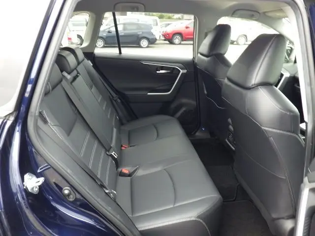 TOYOTA RAV4 thumbnail 13