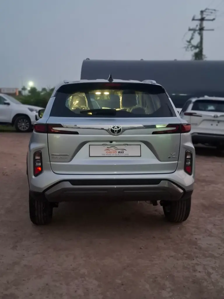TOYOTA HYRYDER thumbnail 4