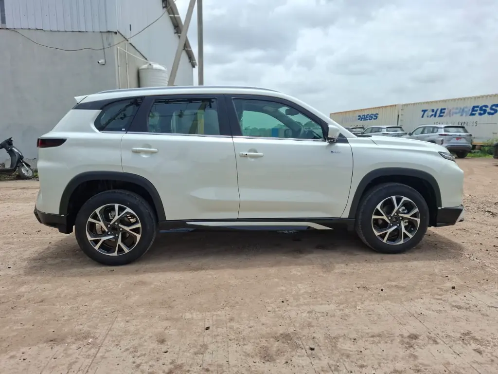 TOYOTA HYRYDER thumbnail 2