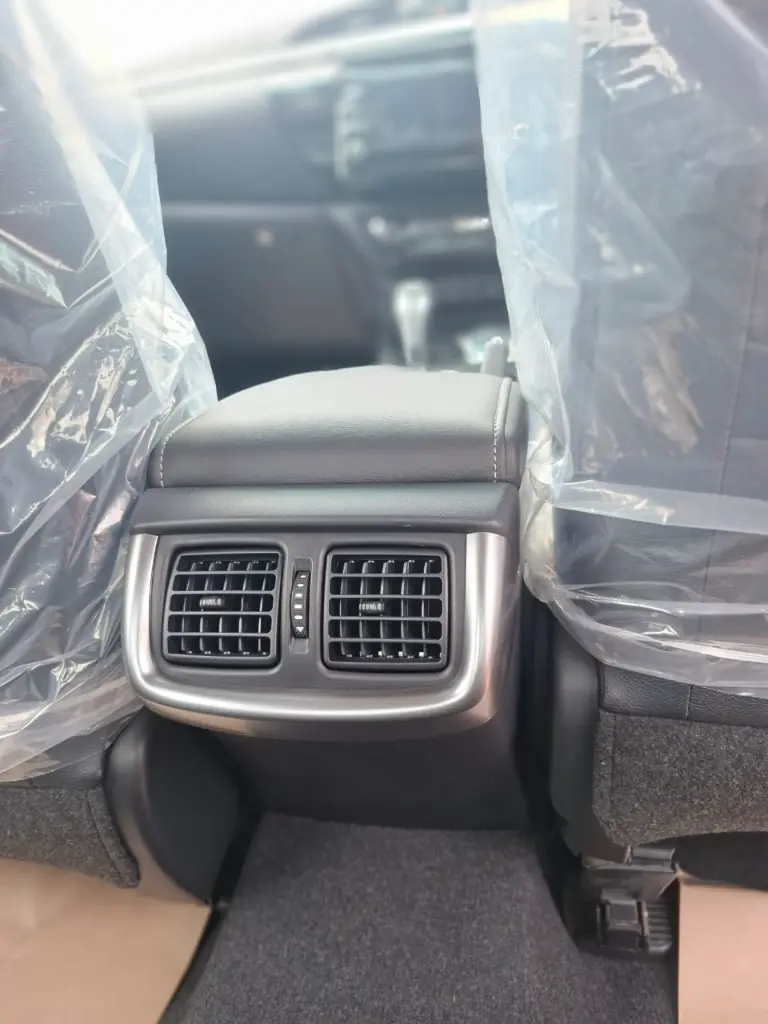 TOYOTA HILUX thumbnail 7