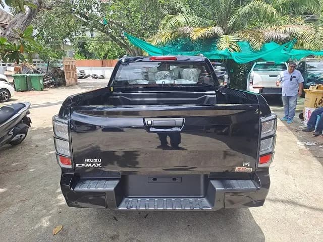 ISUZU D-MAX thumbnail 4