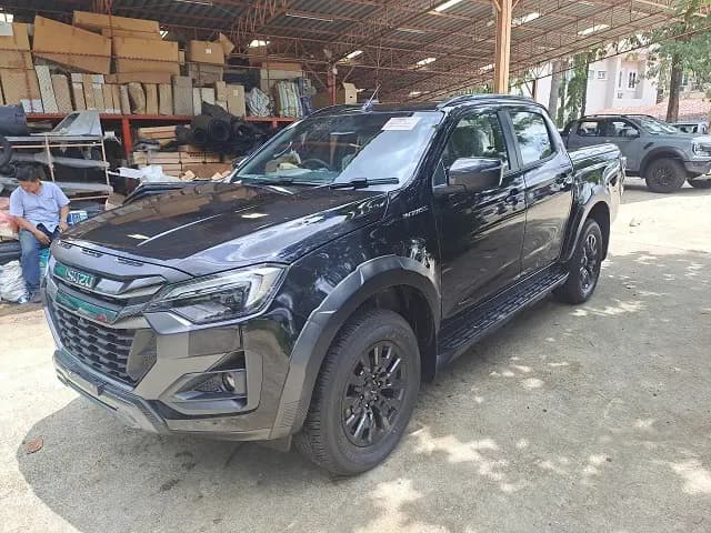 ISUZU D-MAX thumbnail 2