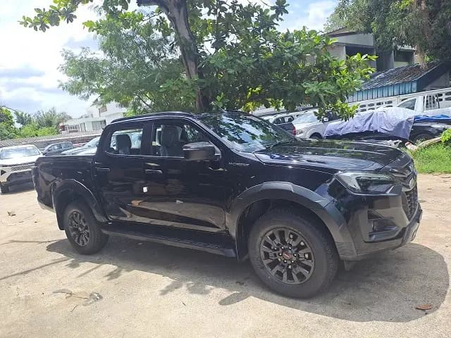 ISUZU D-MAX thumbnail 3