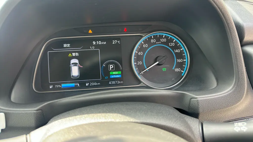 NISSAN LEAF thumbnail 9