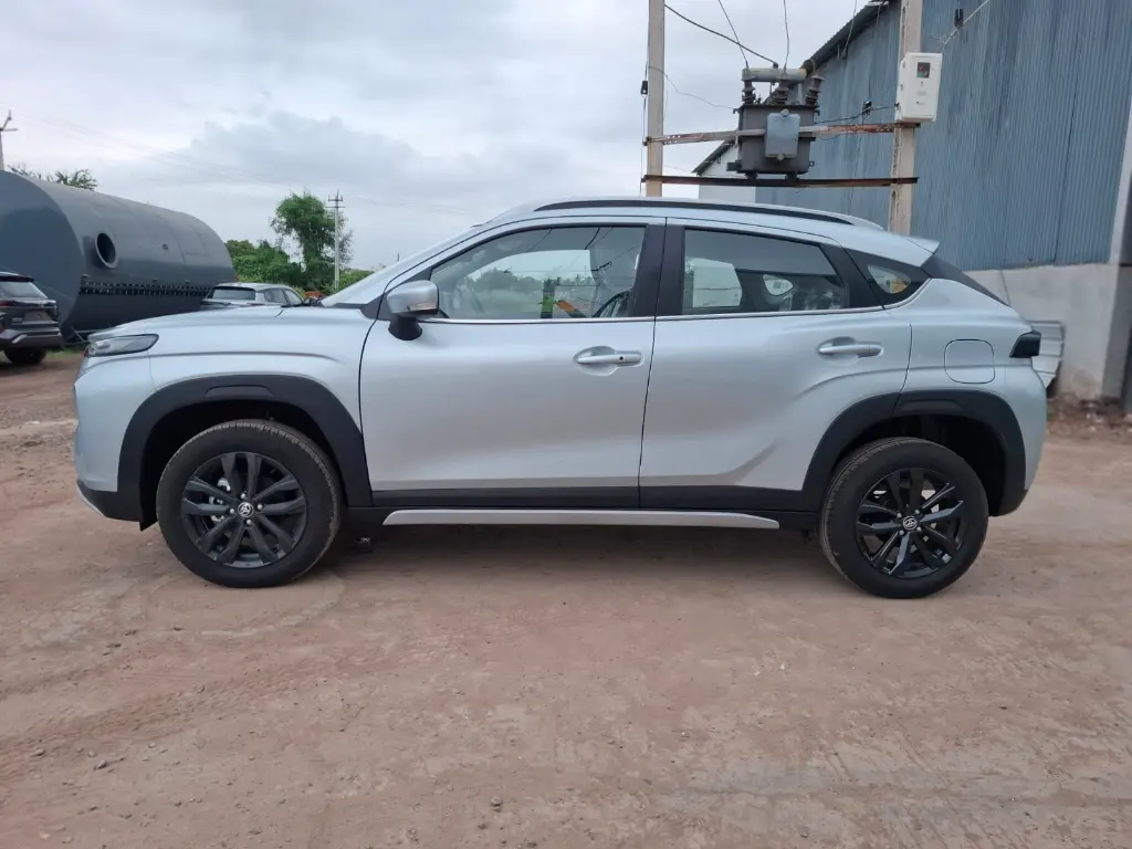 TOYOTA TAISOR thumbnail 3