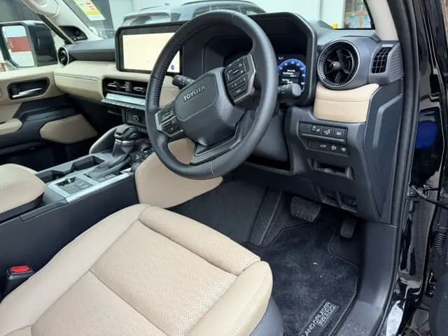 TOYOTA LAND CRUISER PRADO KAKADU thumbnail 7