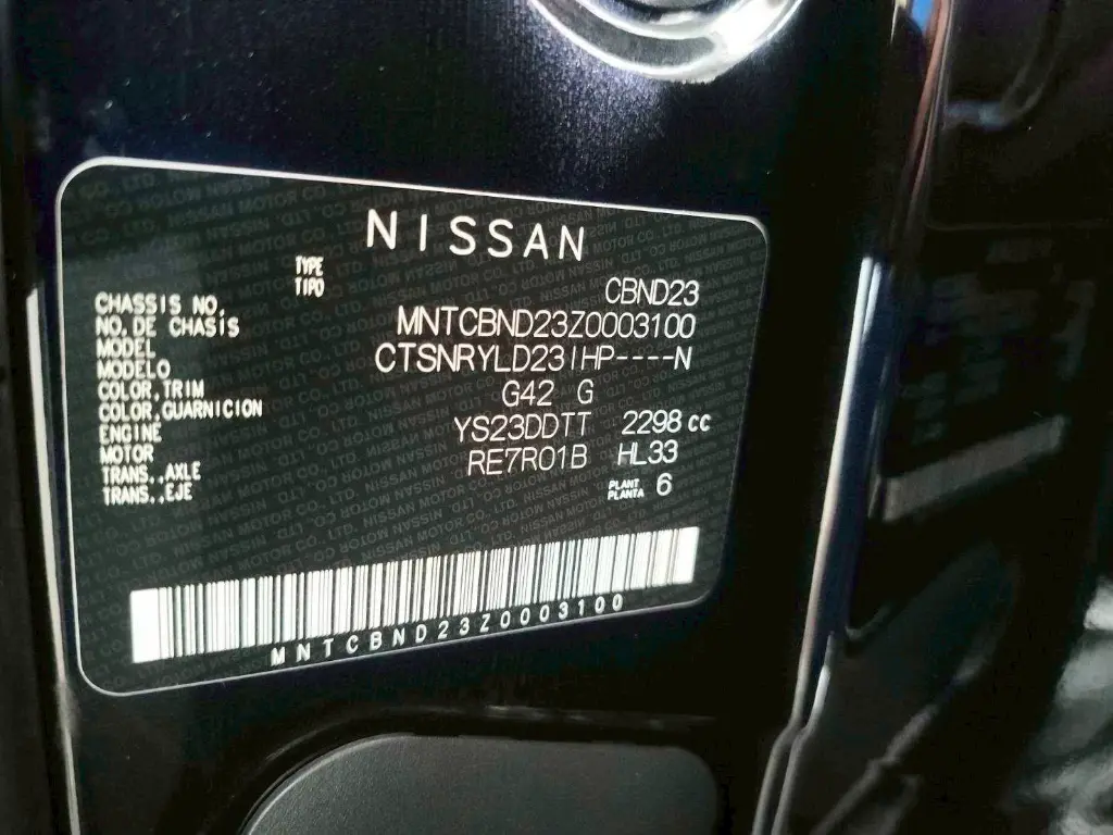 NISSAN NAVARA thumbnail 2