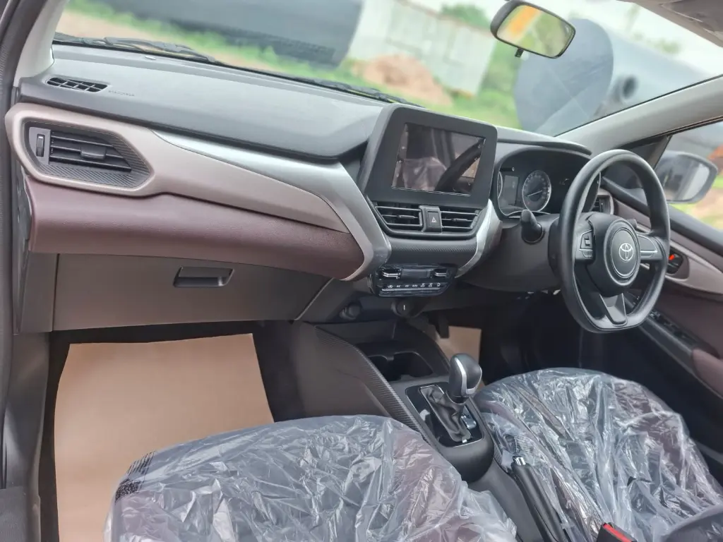 TOYOTA TAISOR thumbnail 3