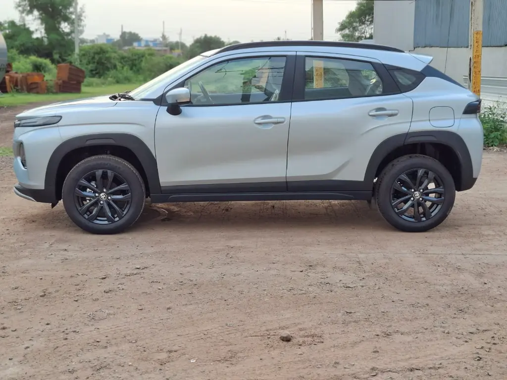 TOYOTA TAISOR thumbnail 6