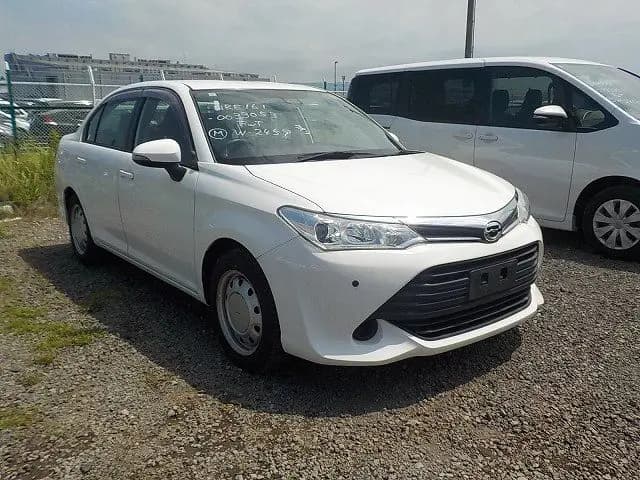 TOYOTA COROLLA AXIO thumbnail 2