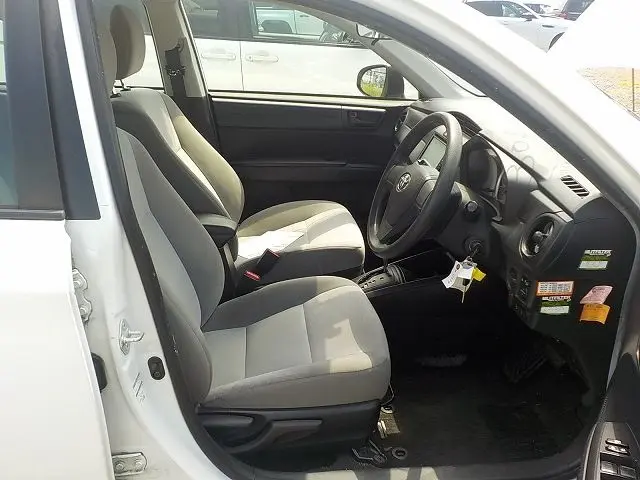 TOYOTA COROLLA AXIO thumbnail 6