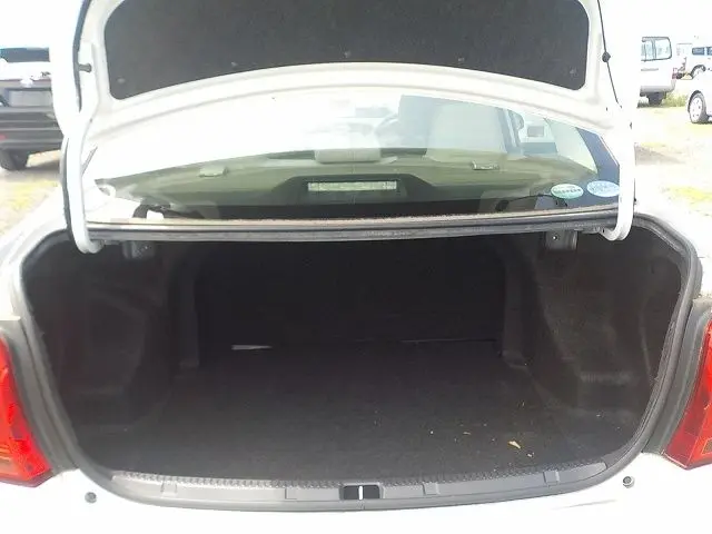 TOYOTA COROLLA AXIO thumbnail 5