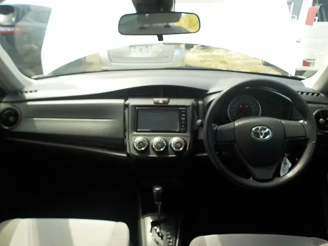 TOYOTA COROLLA AXIO thumbnail 7