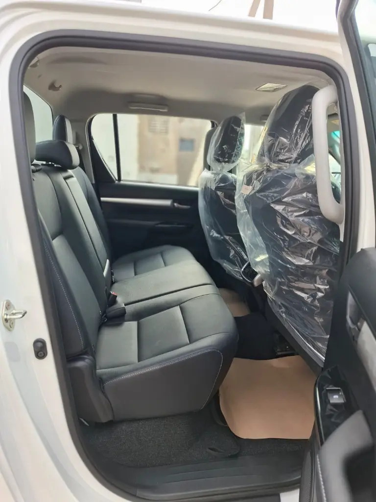 TOYOTA HILUX thumbnail 7
