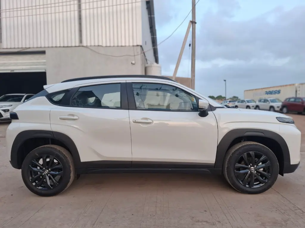 TOYOTA TAISOR thumbnail 3