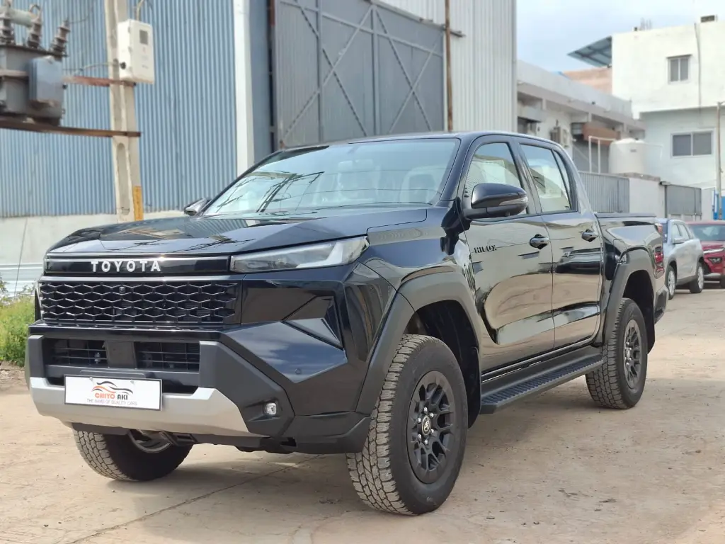 TOYOTA HILUX TRAVO thumbnail 2